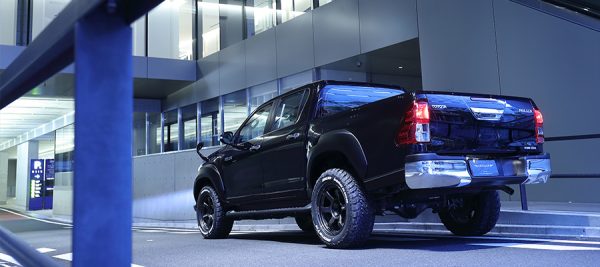 Artisan Spirits Toyota Hilux - Sports Line - Black Label - (2017-2020) - Image 6