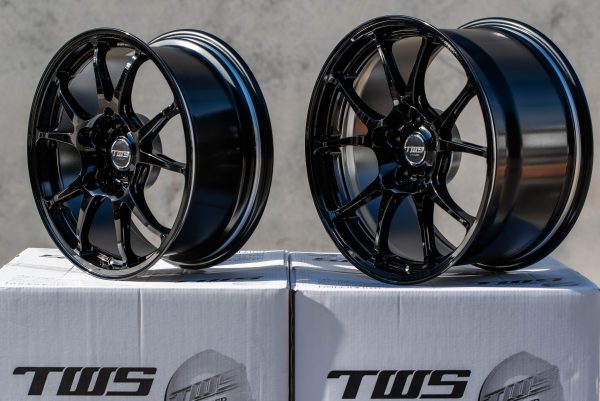 TWS T66-F - Exige Special Edition - 17x7.5 +26 5x110 / 18x10" +32 5x114.3 pcd - Staggered wheel set - Gloss Black - Image 3